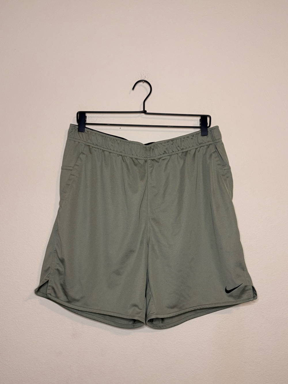 Nike Men's Gray Athletic Shorts